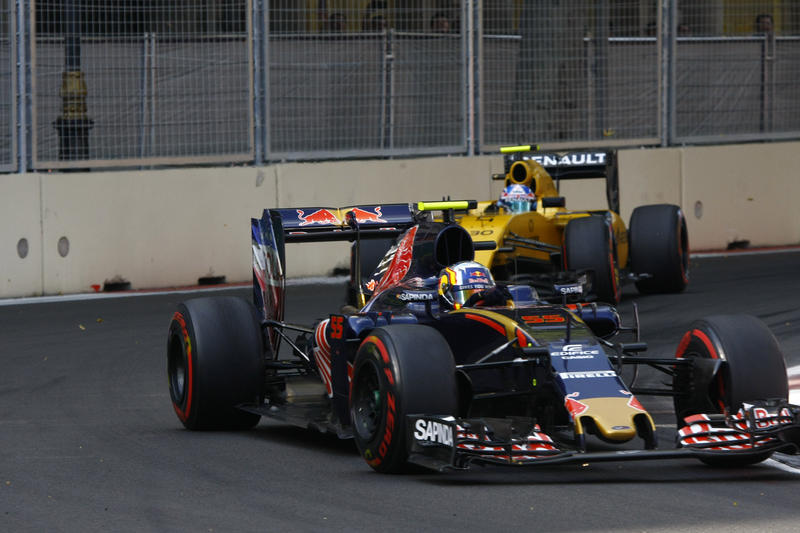 Ufficiale: Carlos Sainz in Toro Rosso anche nel 2017