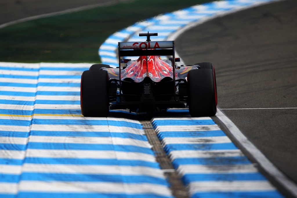 Toro Rosso, Sainz: “Guidare qui per la prima volta su una F1 è stato bello”