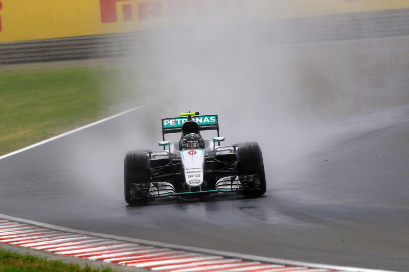 F1 GP Ungheria, Qualifiche: Pole a Rosberg, Hamilton fregato dalla bandiera gialla