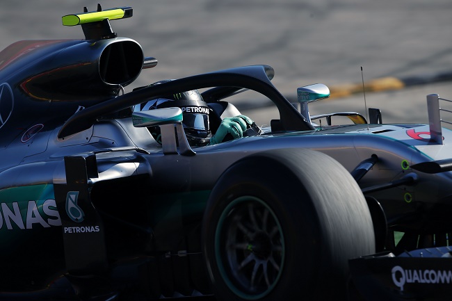Foto: Mercedes, Red Bull, Force India e Toro Rosso testano Halo