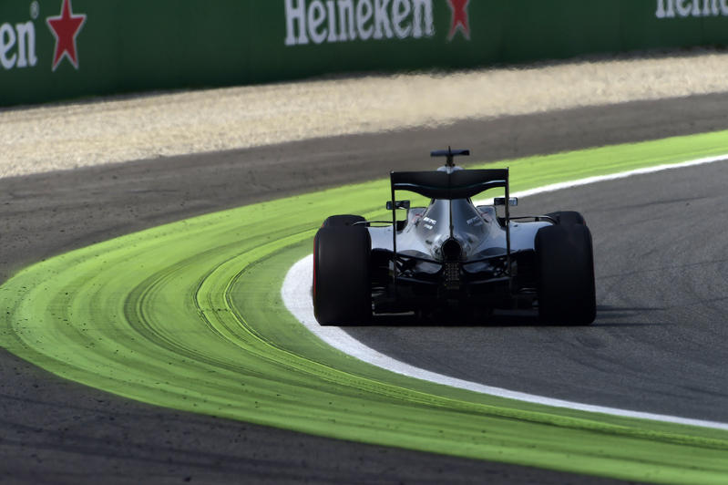 F1 GP Italia, Prove Libere 3: Hamilton scappa verso la pole, Rosberg lo insegue