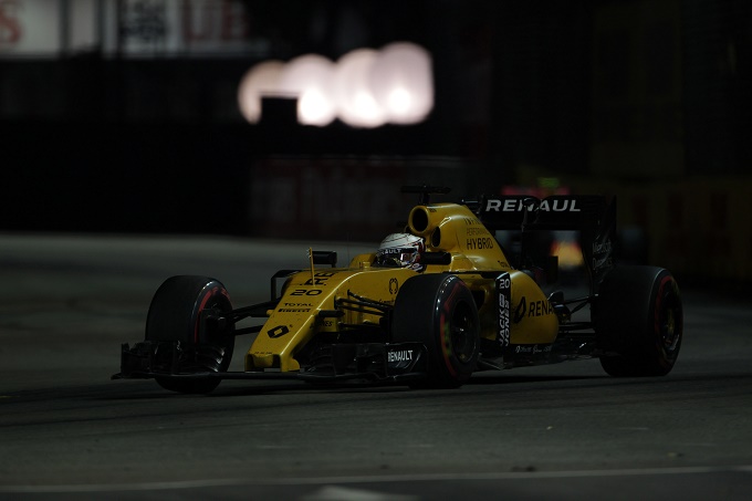 Gp Singapore: Renault nei punti con Magnussen