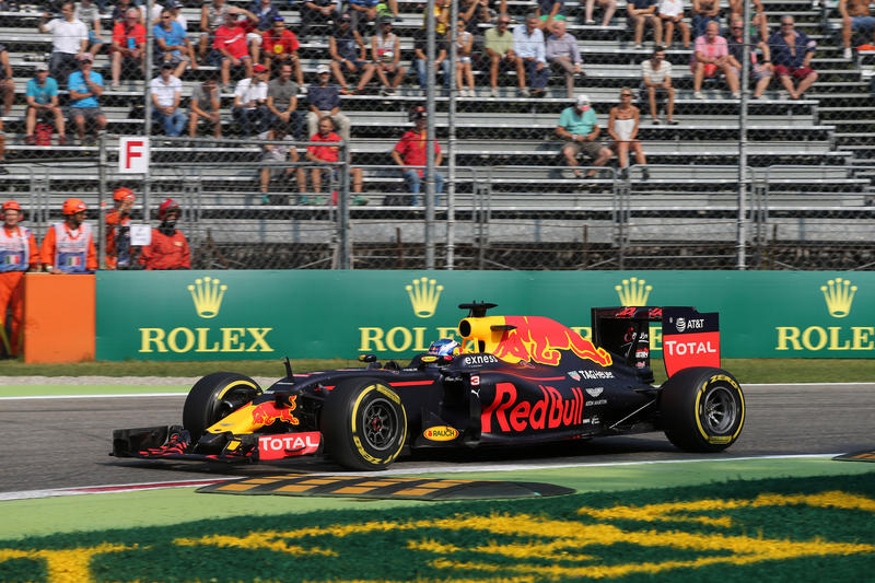 Daniel Ricciardo: “Vorrei essere più vicino alle Ferrari”