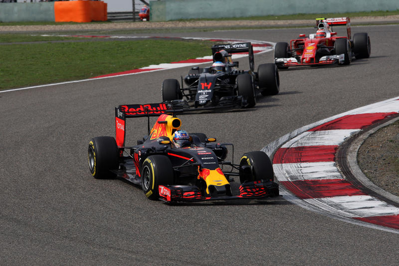 Fernando Alonso: “Attualmente il miglior pilota in griglia è Ricciardo”