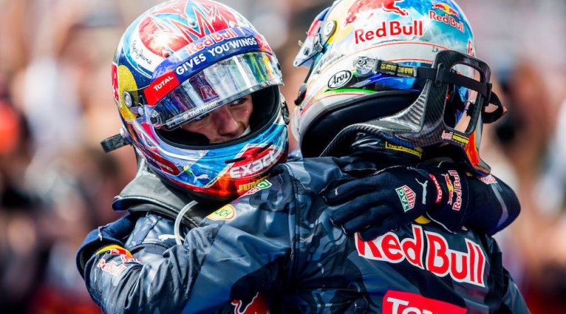 Red Bull, Horner: “Ricciardo e Verstappen liberi di lottare per la vittoria”