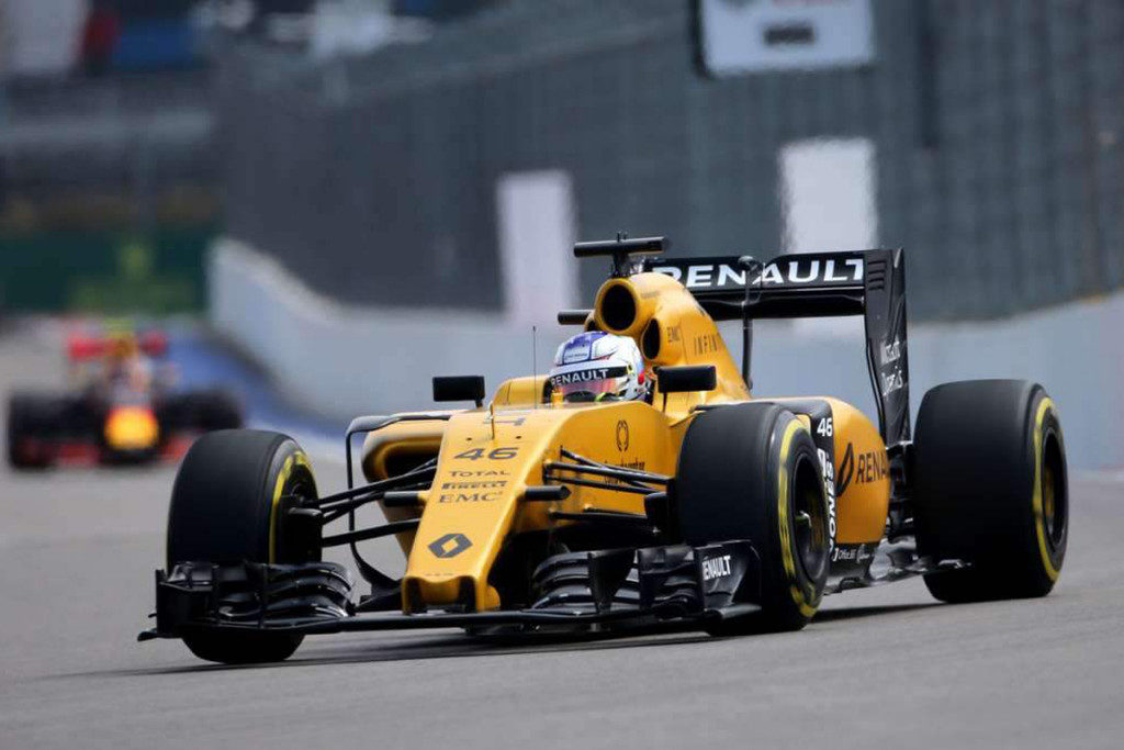 Renault, Vasseur: “Vorremmo confermare Sirotkin anche per il 2017”