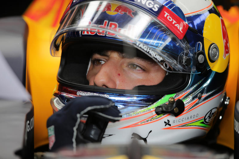 Daniel Ricciardo: “Non sono soddisfatto ma la pioggia può animare la gara”