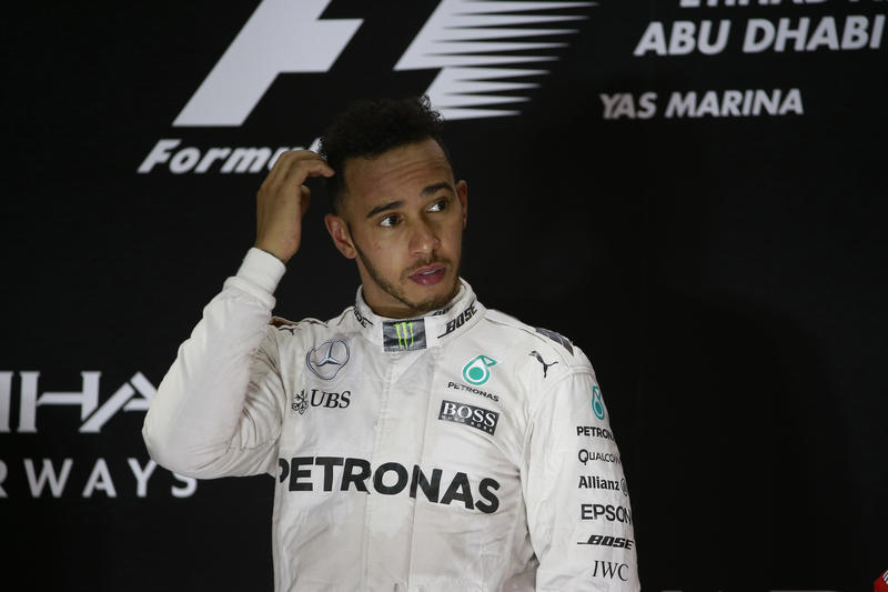 Mercedes, passo indietro di Wolff: “Ad Abu Dhabi abbiamo sbagliato con Hamilton”