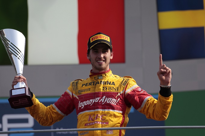 F1 | Giovinazzi: “Un onore indossare la divisa della Ferrari”