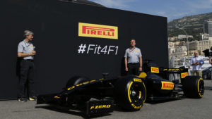 Formula 1 | Pirelli, Hembery: “Mescole 2017 molto più costanti sulla lunga distanza”
