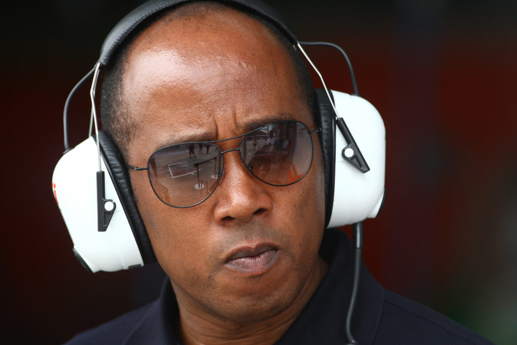 F1 | Il padre di Hamilton: “Chi va contro Lewis deve stare attento, mettersi contro di lui è pericoloso”