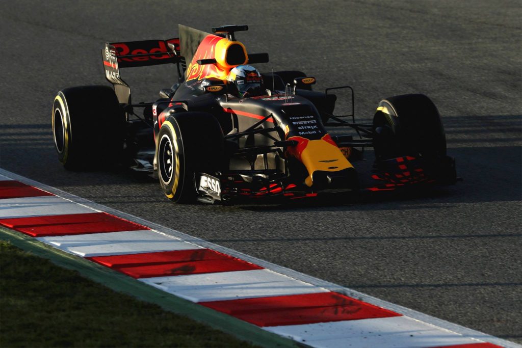 F1 | Mercedes, Hamilton: “Curioso di vedere gli aggiornamenti della Red Bull”