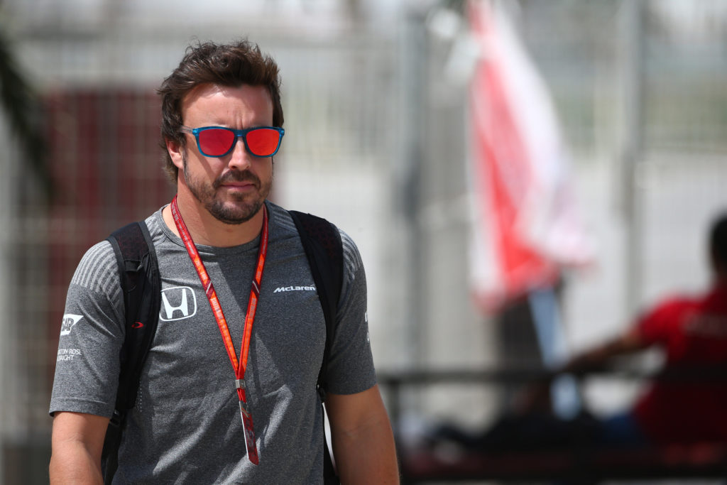 F1 | Alonso elogia la Ferrari: “Sono allo stesso livello dei migliori, se non i migliori. È buono per lo sport”
