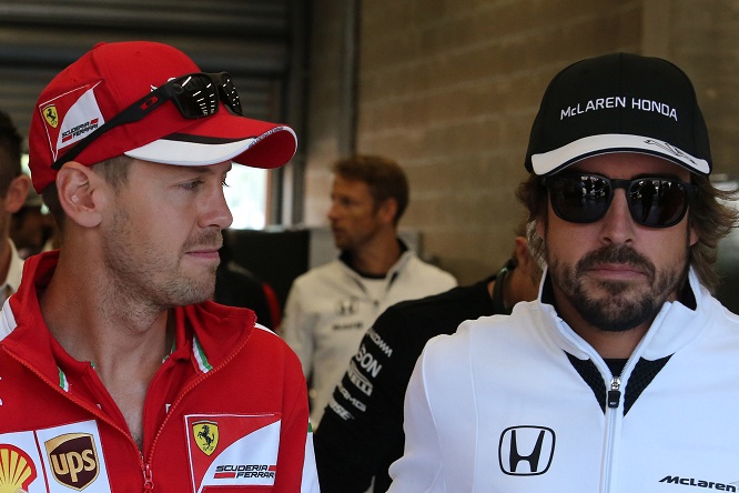 F1 | Ferrari, Vettel non chiude a un possibile ritorno di Alonso a Maranello: “Non dipende da me”