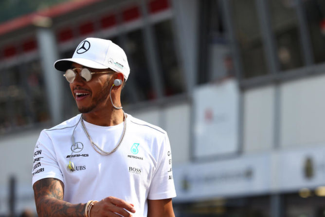 F1 | Hamilton: “Non mi sembra vero di poter eguagliare Senna”
