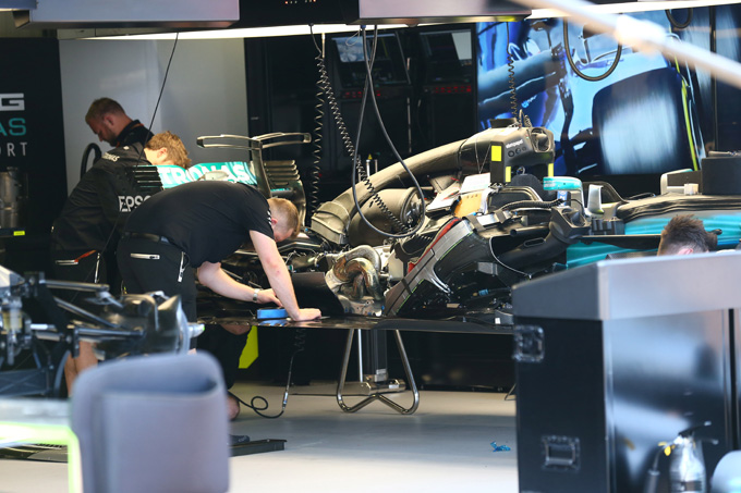 GP Monaco: i commissari verificano il diffusore Mercedes