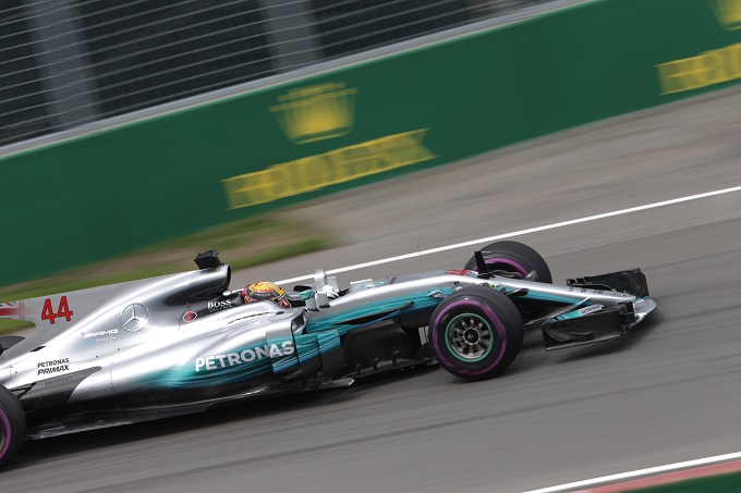 F1 | Mercedes, Hamilton: “Ferrari va forte, dobbiamo continuare a lavorare”