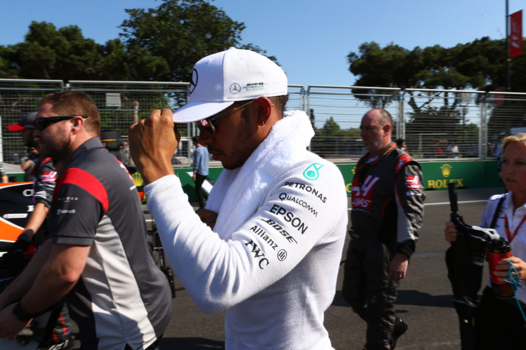 F1 | Hamilton: “Il comportamento di Vettel dimostra che la Ferrari è sotto pressione”