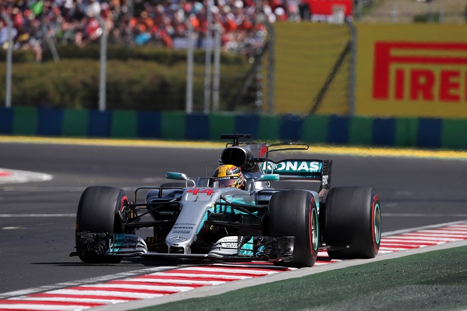 F1 | Mercedes, Hamilton: “Ho accettato la decisione del team di ricedere la posizione a Bottas”