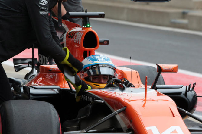 F1 | Alonso: “La gente ha bisogno di rivedere la McLaren al top”