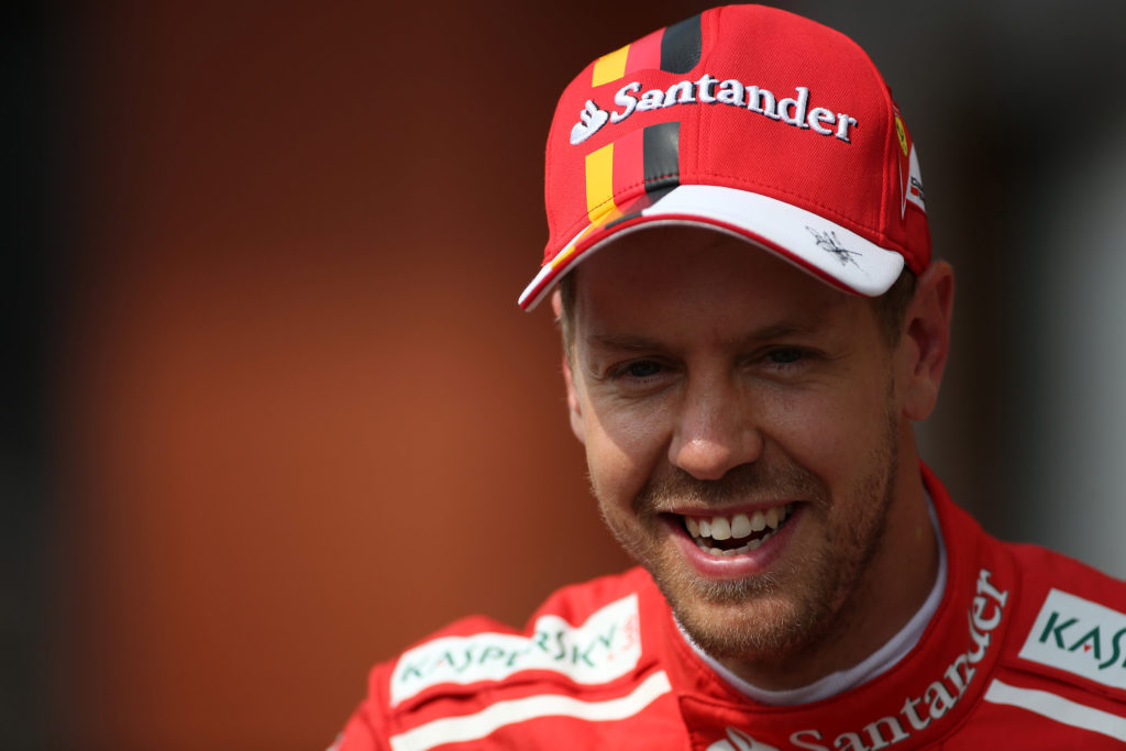 F1 | Vettel 2° tempo: “Devo dire grazie a Kimi che mi ha dato la scia”
