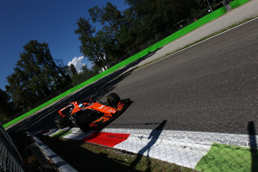 F1 | McLaren, Alonso: “Penso che dall’anno prossimo saremo competitivi”