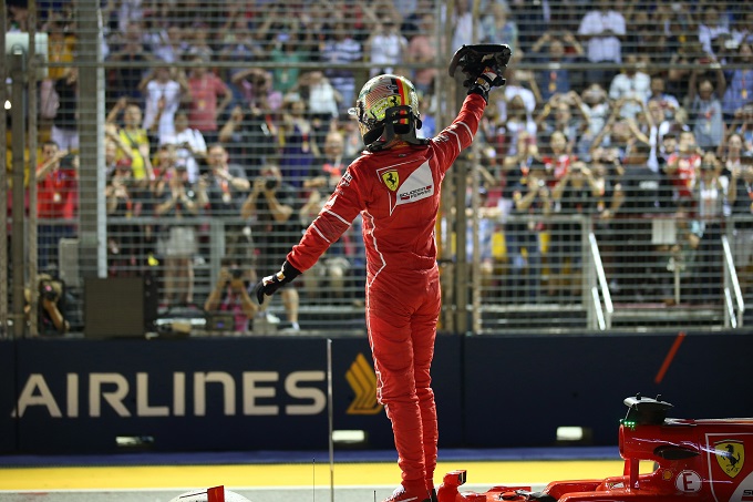 F1 | Pirelli: Sebastian Vettel conquista con le ultrasoft la pole più veloce di sempre a Singapore
