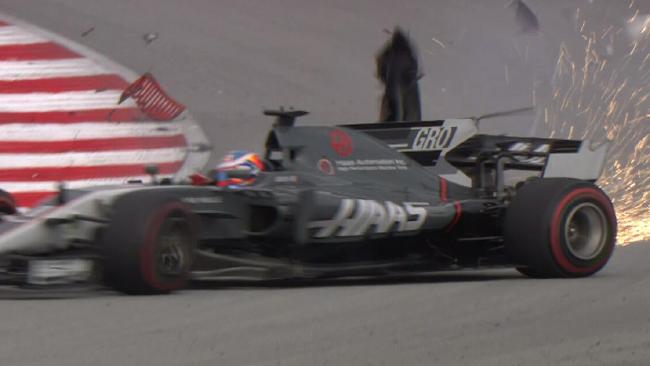 F1 | Haas, disavventura per Grosjean: “Ho sentito una botta e non sono riuscito a controllare la vettura”