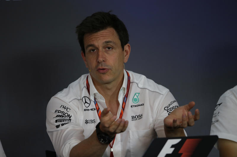 Formula 1 | Mercedes, Wolff contro il servizio meteo della F1