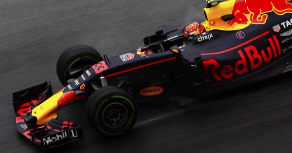 F1 GP Malesia, Prove Libere 1: Red Bull velocissime sotto la pioggia, Verstappen davanti