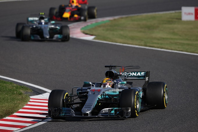 F1 | Pirelli, GP Giappone: Lewis Hamilton trionfa a Suzuka con una sosta supersoft-soft