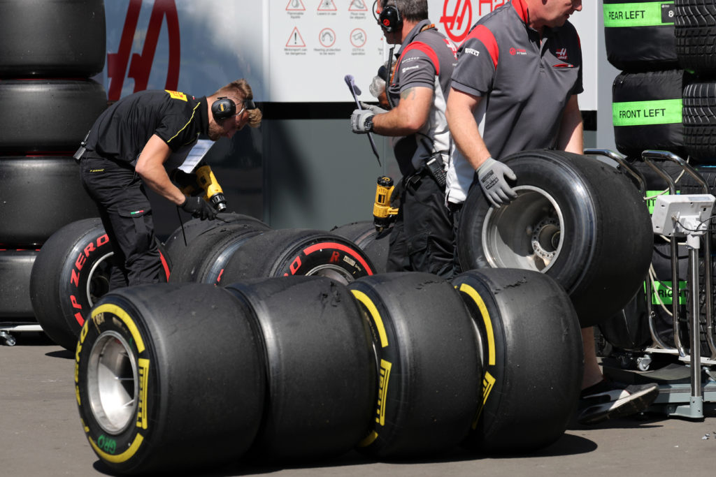 Formula 1 | Pirelli, Isola: “Difficile raccogliere dati rappresentativi per via della pista sporca”