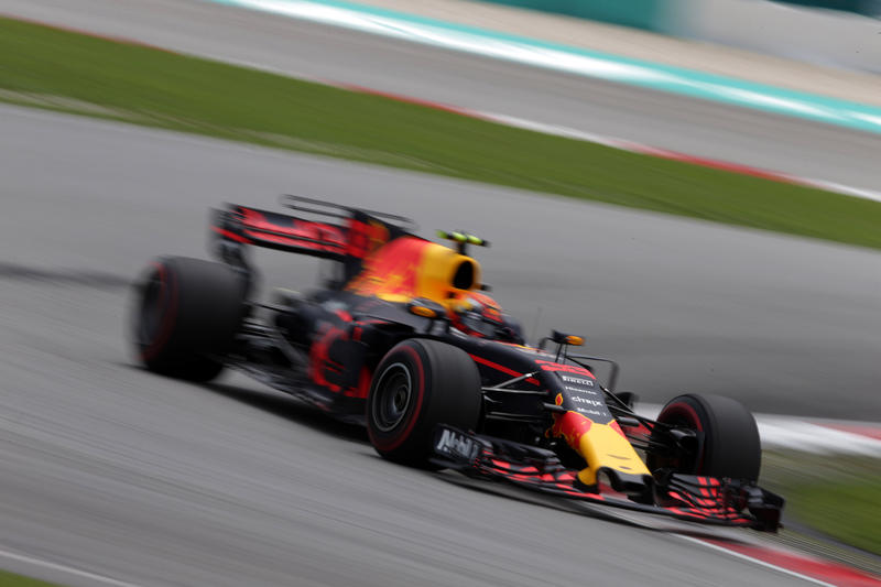 F1 GP Malesia: Verstappen vince davanti a Hamilton