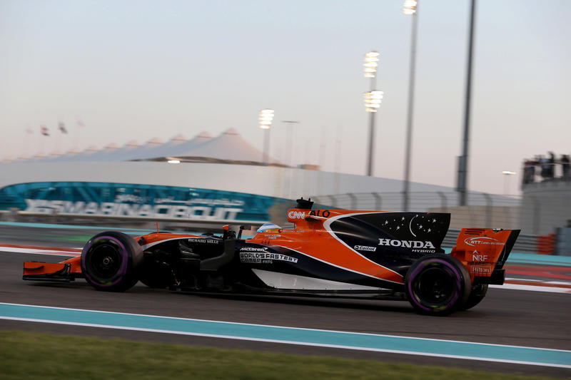 F1 | McLaren, Alonso: “In qualifica gli altri hanno un pulsante magico, noi arretriamo”