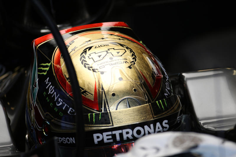 F1 | Hamilton: “Contento che sia l’ultimo venerdì della stagione”