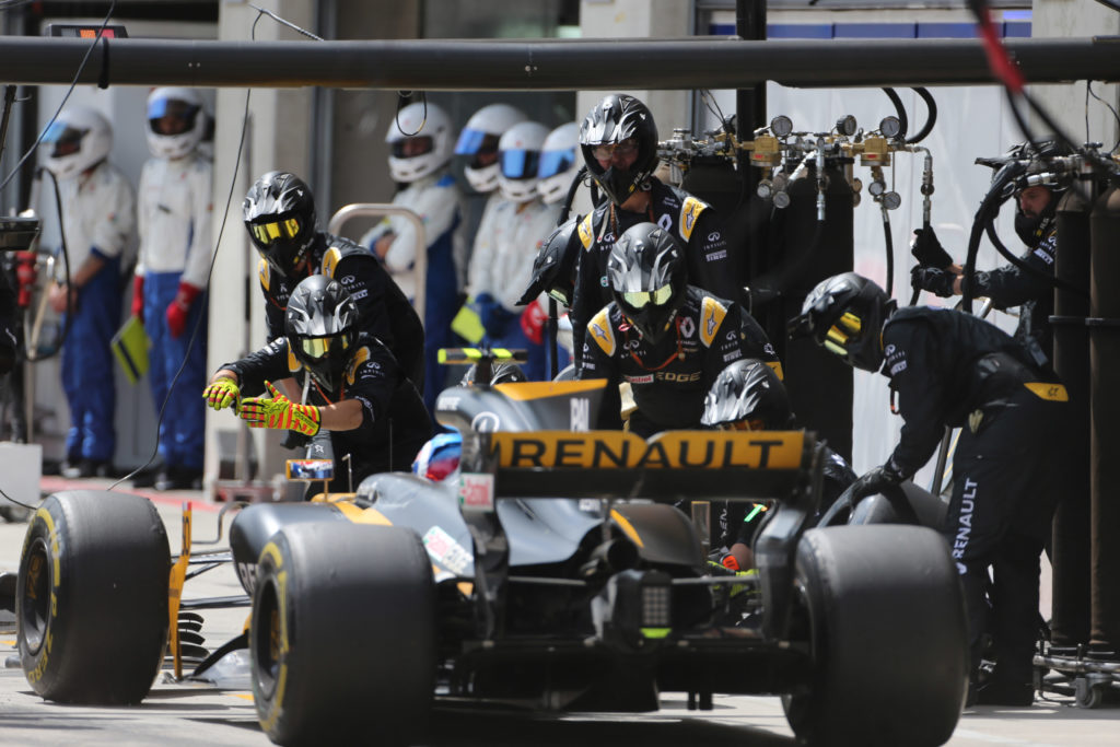 F1 | Renault, Abiteboul: “I pit stop uno dei principali problemi di quest’anno”