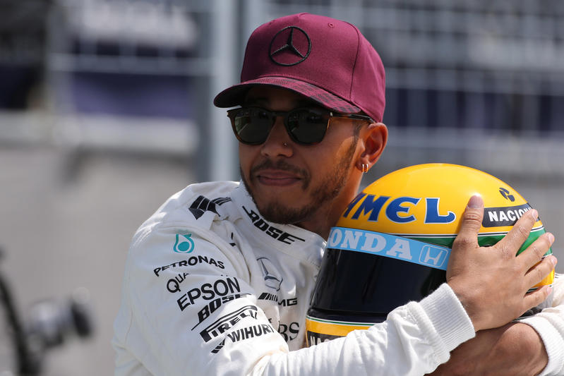F1 | Hamilton: “Da piccolo sognavo di essere o Superman…o Ayrton Senna”