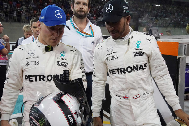 F1 | Mercedes, Hamilton: “Bottas? Compagno straordinario, nel 2018 sarà più forte”