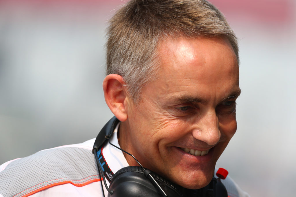 F1 | Whitmarsh promosso alla FIA: l’ex McLaren studierà una strategia per la riduzione dei costi
