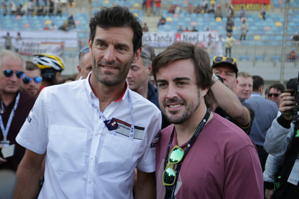 F1 | Webber si dissocia da Alonso: “Se corri in Formula 1, non puoi permetterti distrazioni”