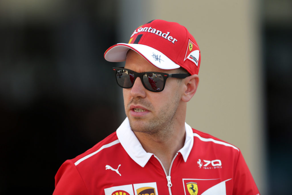 F1 | Ferrari, Vettel sull’abolizione delle grid girls: “Ridicolo, ci sono cose che non bisognerebbe cambiare”