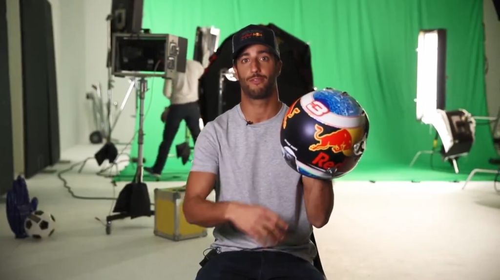 F1 | Red Bull, Ricciardo svela il design del casco per il Gran Premio d’Australia