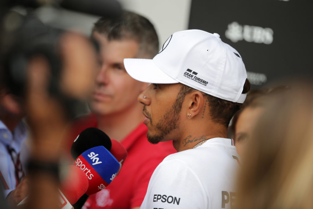 Formula 1 | Hamilton torna sulla gara in Australia: “Ferrari forte, ma l’abbiamo persa noi”