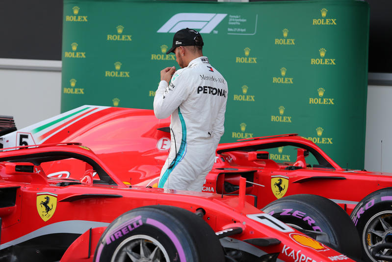 F1 | Hamilton: “Ci siamo arrivati vicini, ma la Ferrari ha una macchina fenomenale”