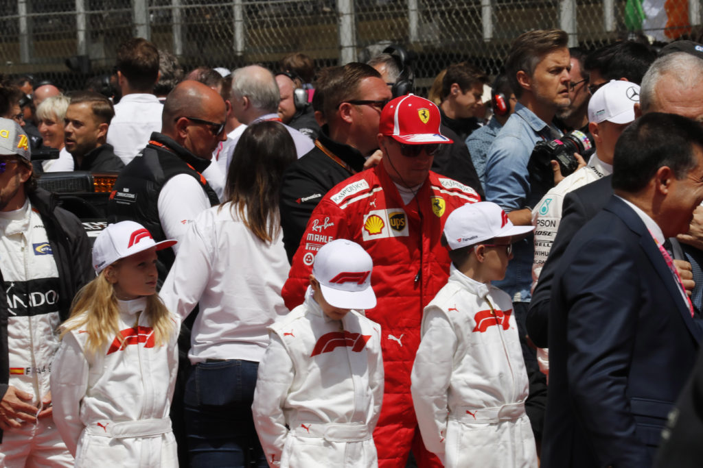 Formula 1 | Raikkonen sul ritiro: “Restare in Ferrari anche l’anno prossimo? La decisione non dipende da me”