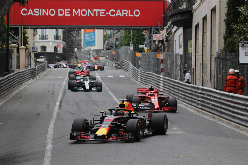 F1 | Red Bull, Horner conferma: “Prenderemo una decisione sul fornitore solo dopo aver confrontato i motori Honda e Renault”