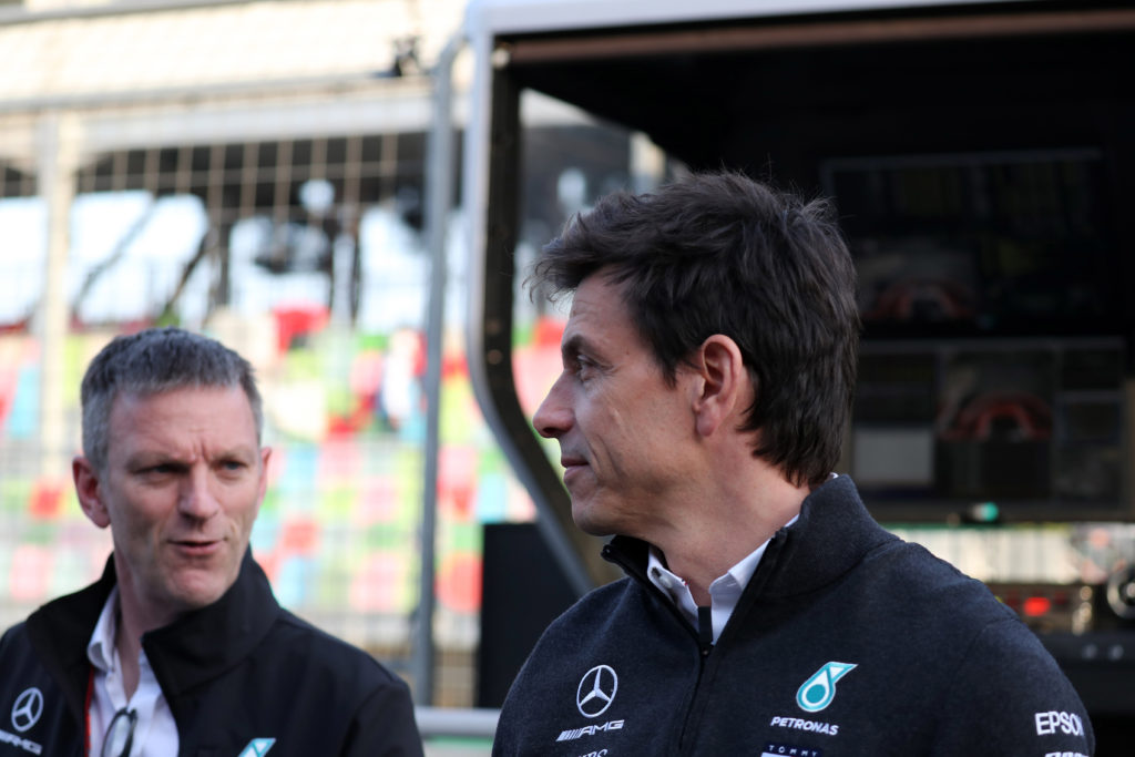 Formule 1 | Mercedes et Wolff démentent les négociations avec Ricciardo : "Nous voulons continuer avec nos pilotes"
