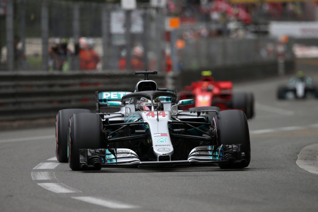 Formula 1 | Mercedes, Hamilton sicuro: “Per il titolo sarà una lotta a tre con Red Bull e Ferrari”