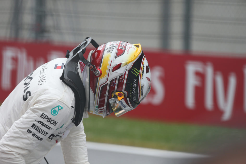 Formula 1 | Mercedes, Hamilton soddisfatto: “Ottimo lavoro di squadra, ma sorpassare sarà complicato”