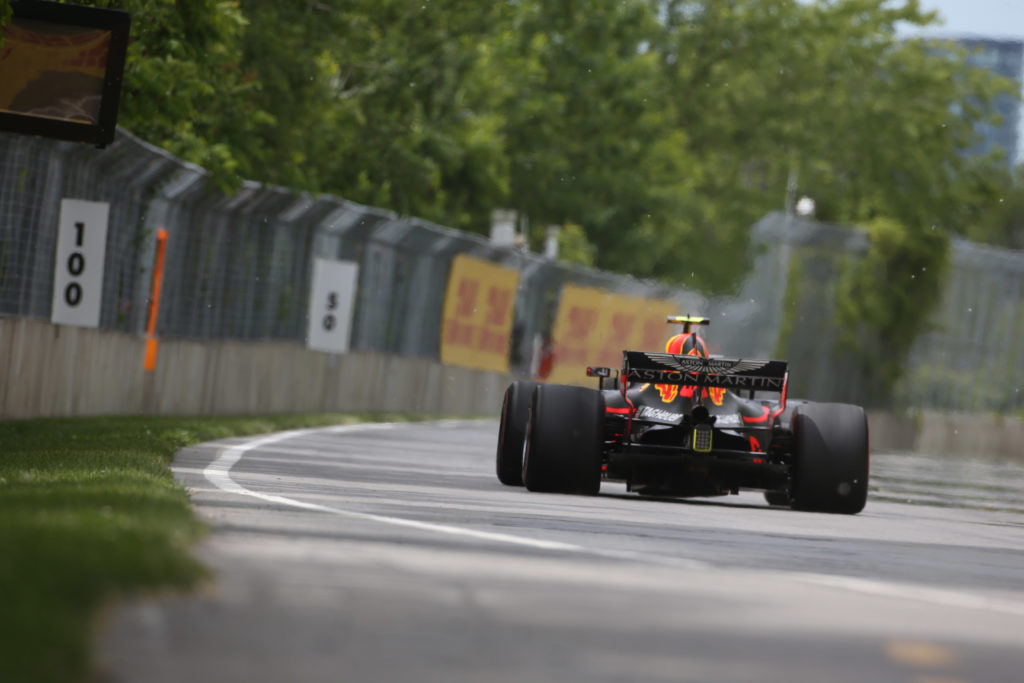 F1 | Red Bull, Horner chiede più impegno a Renault: “L’aggiornamento è buono, ma non basta per giocarcela con Ferrari e Mercedes”